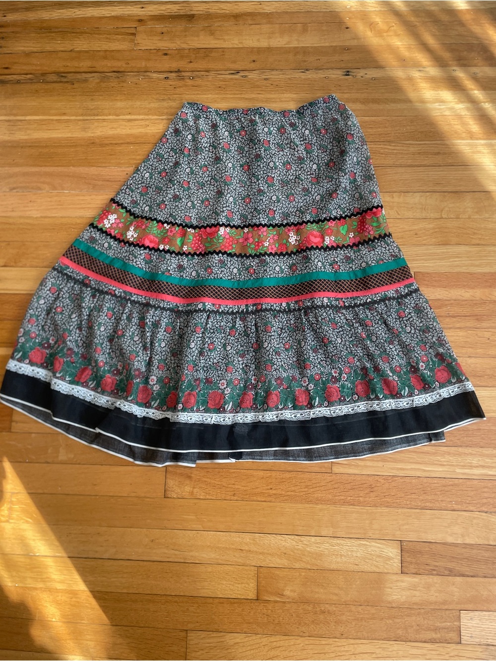 70’s Handmade Floral Tiered Midi Skirt in Black and Green